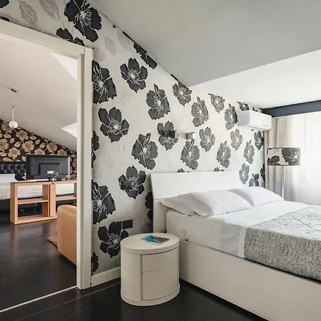 布鲁曼酒店 4* 卡塞塔