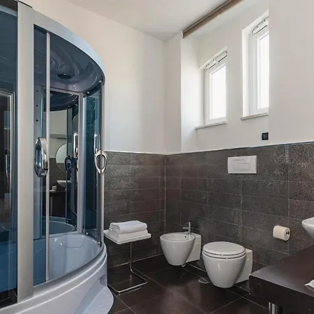 布鲁曼酒店 4* 卡塞塔