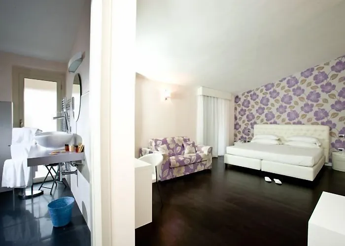 布鲁曼酒店 4* 卡塞塔