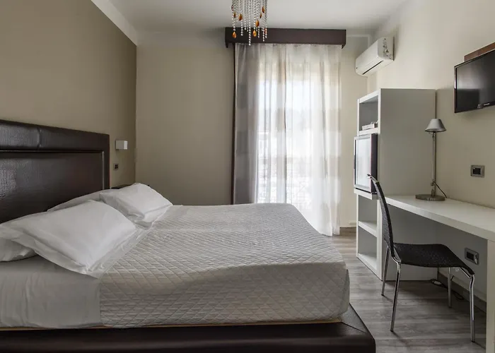 布鲁曼酒店 酒店